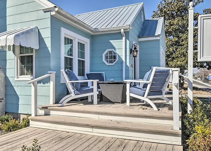 Chincoteague Island Cottage ~ 2 Mi To Beaches