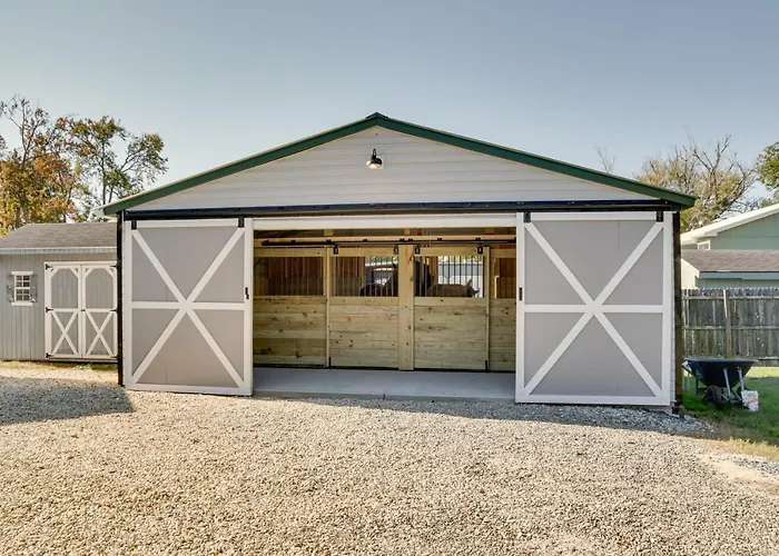 'Beach Bay Pony Place' W/ Ponies: 1 Mi To Water!
